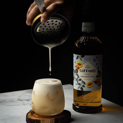 Syrup Giffard Hạt Mơ (Amaretto) 1.000 ml x 6 Chai.jpg